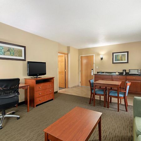 Best Western Plus Plattsburgh Exterior photo