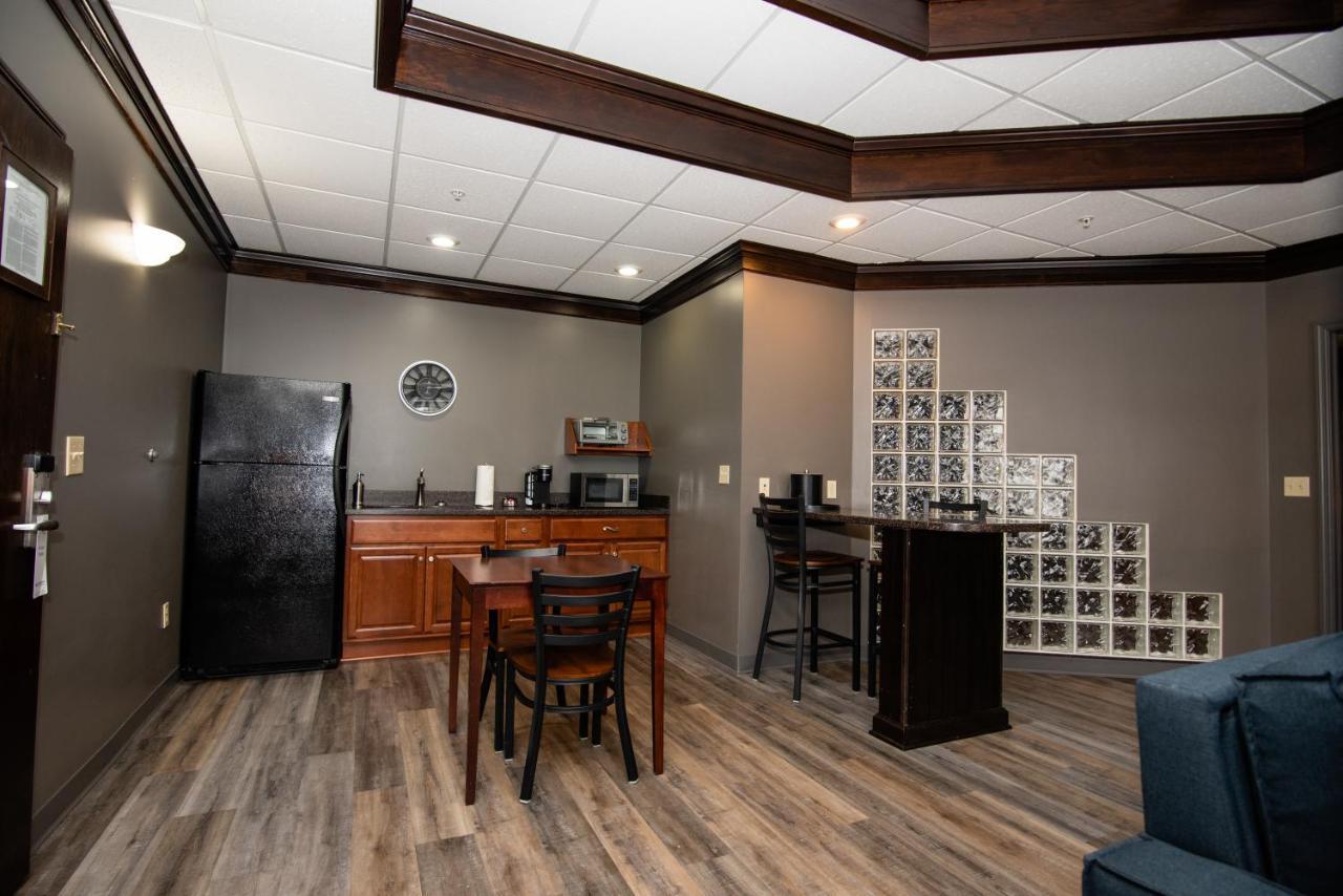Best Western Plus Plattsburgh Exterior photo