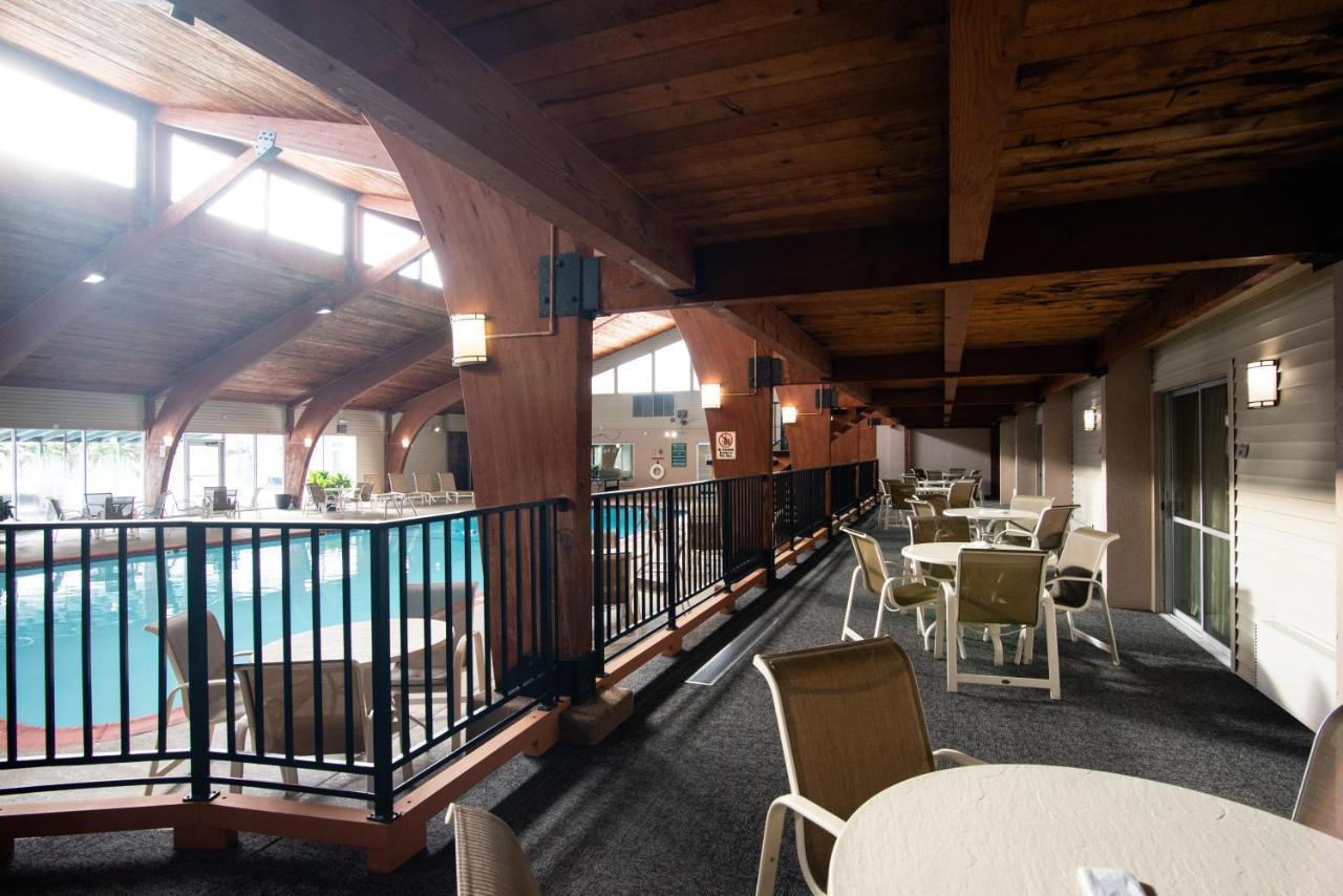 Best Western Plus Plattsburgh Exterior photo