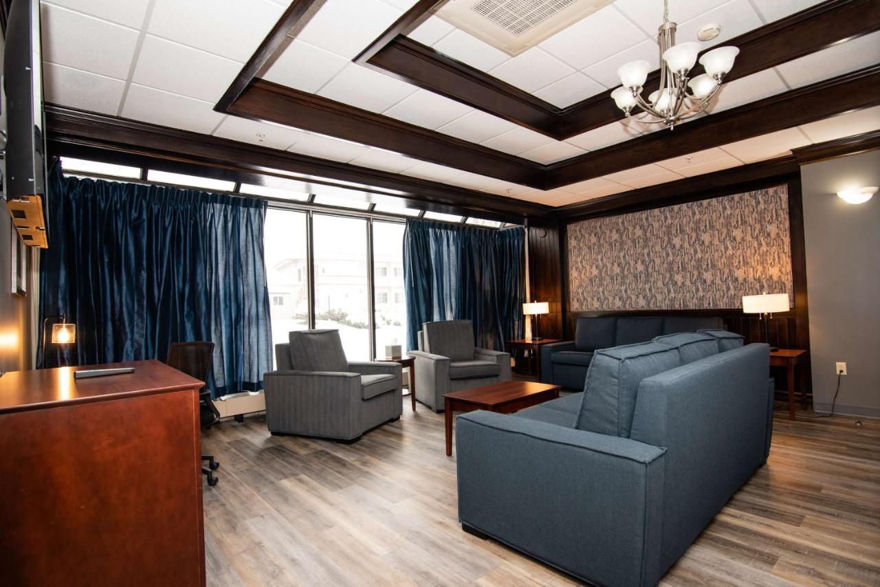 Best Western Plus Plattsburgh Exterior photo