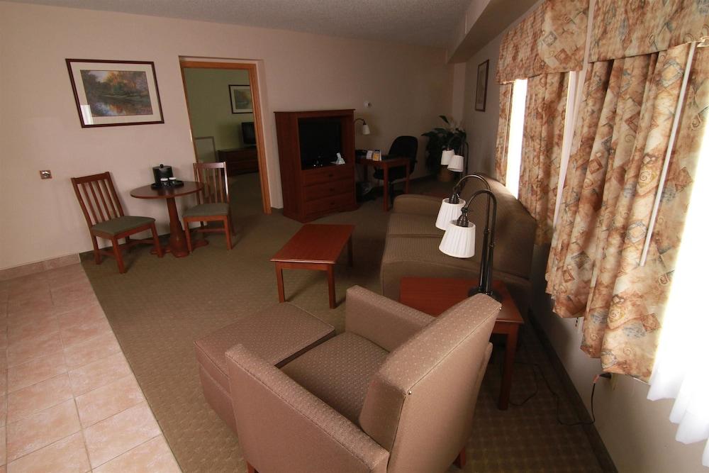 Best Western Plus Plattsburgh Exterior photo