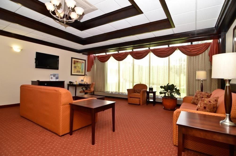 Best Western Plus Plattsburgh Exterior photo