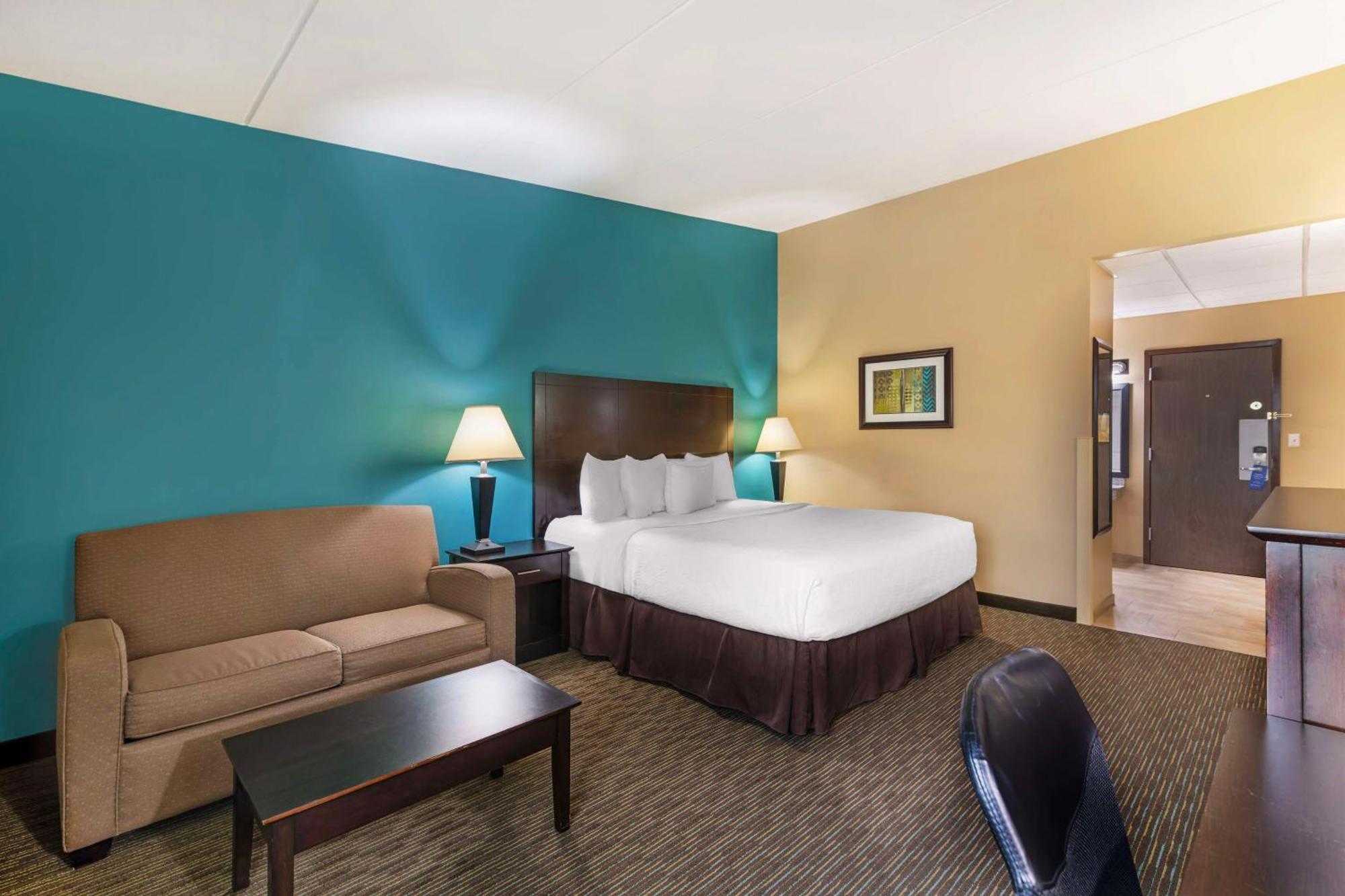 Best Western Plus Plattsburgh Exterior photo