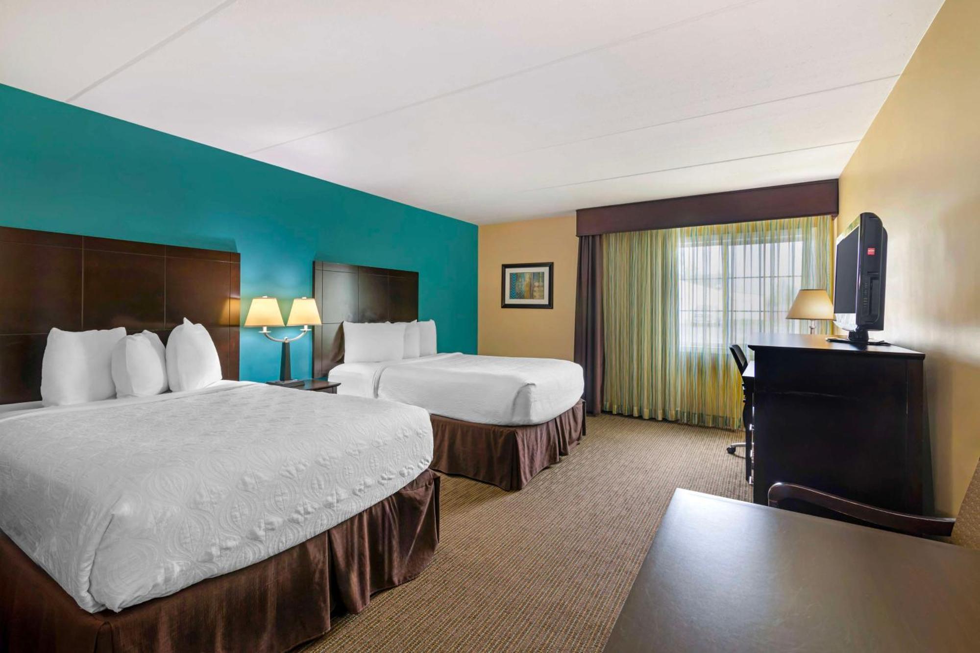Best Western Plus Plattsburgh Exterior photo