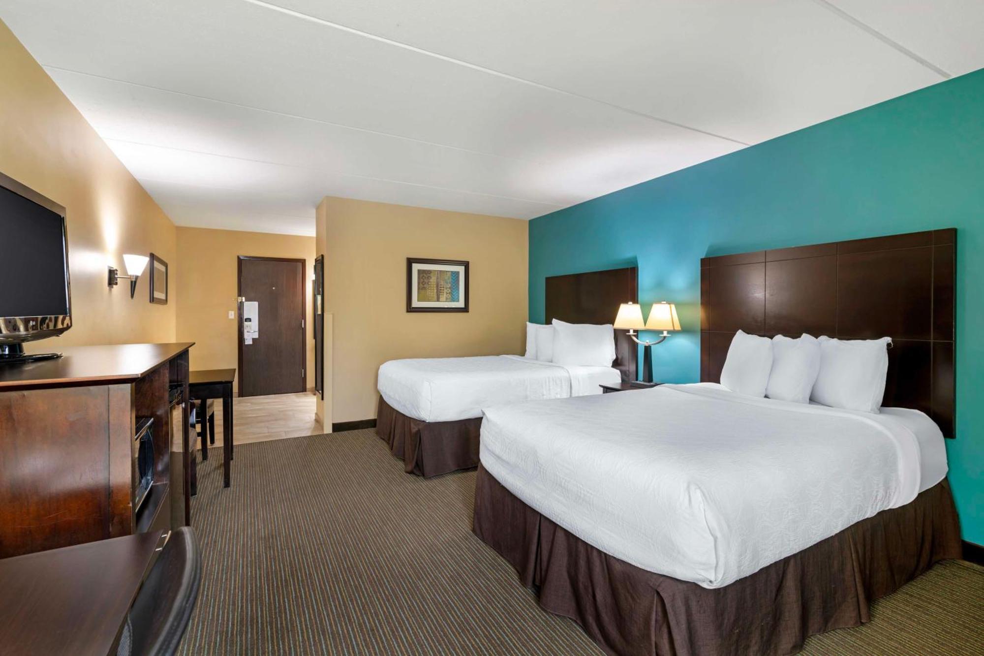 Best Western Plus Plattsburgh Exterior photo