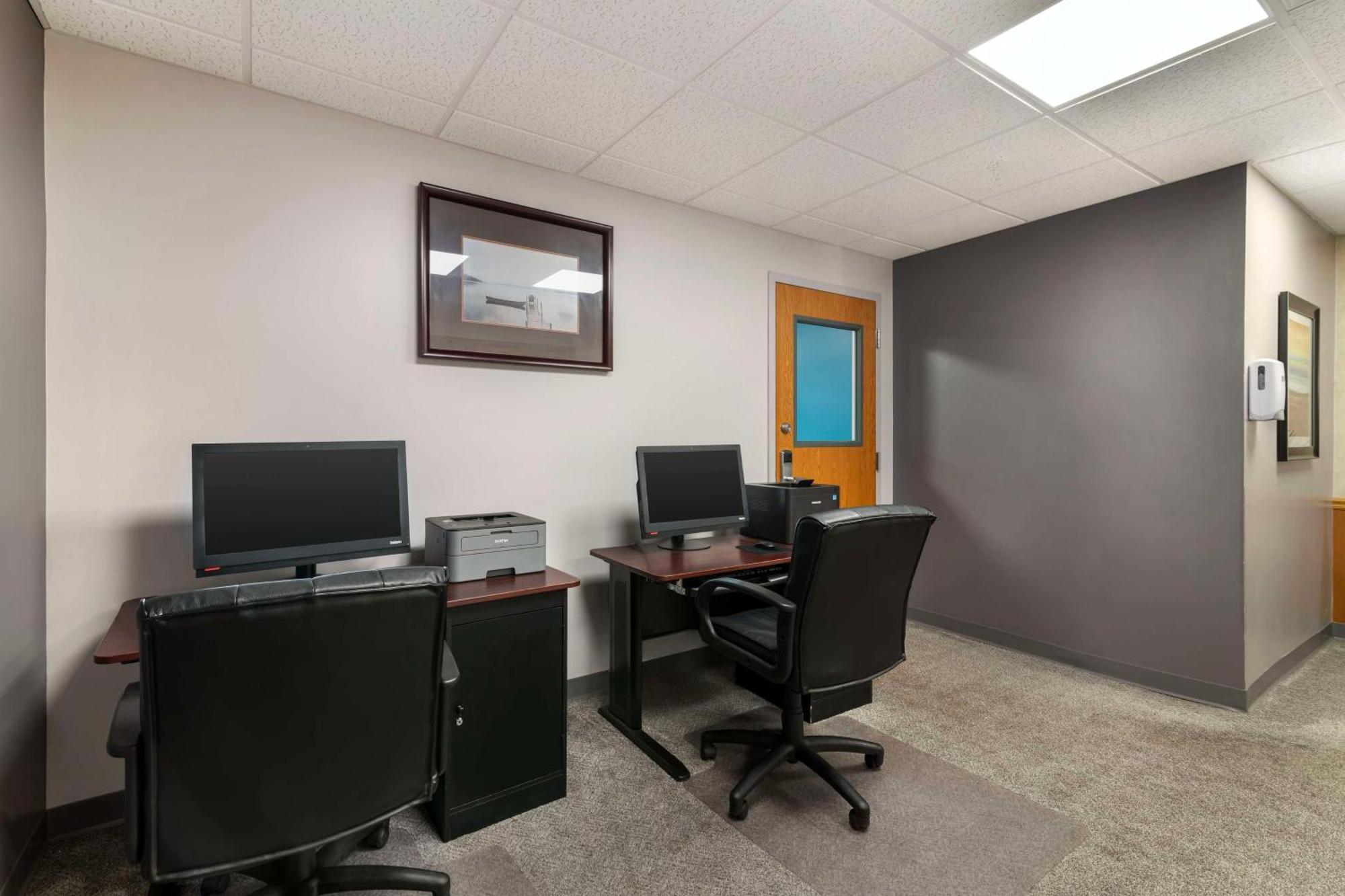 Best Western Plus Plattsburgh Exterior photo